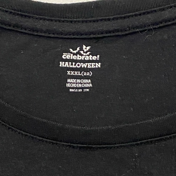 Woman’s Halloween Black Short Sleeve T-Shirt  “BOO”.  Size XXXL (22) - Picture 5 of 7